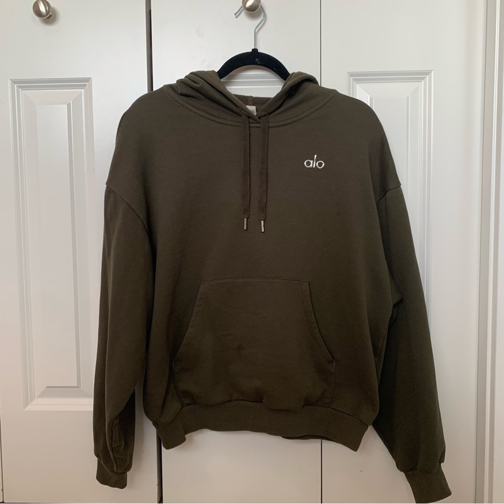 Alo Yoga Accolade Hoodie in Olive Green